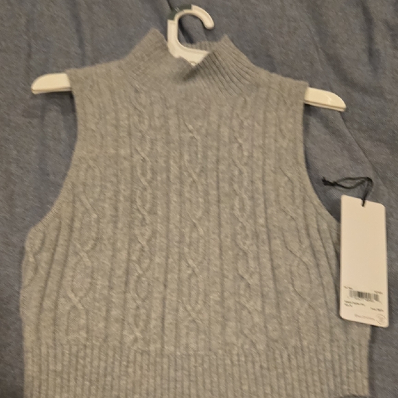 ALO Yoga Gray Cable Knit Turtleneck Sweater - Picture 1 of 4